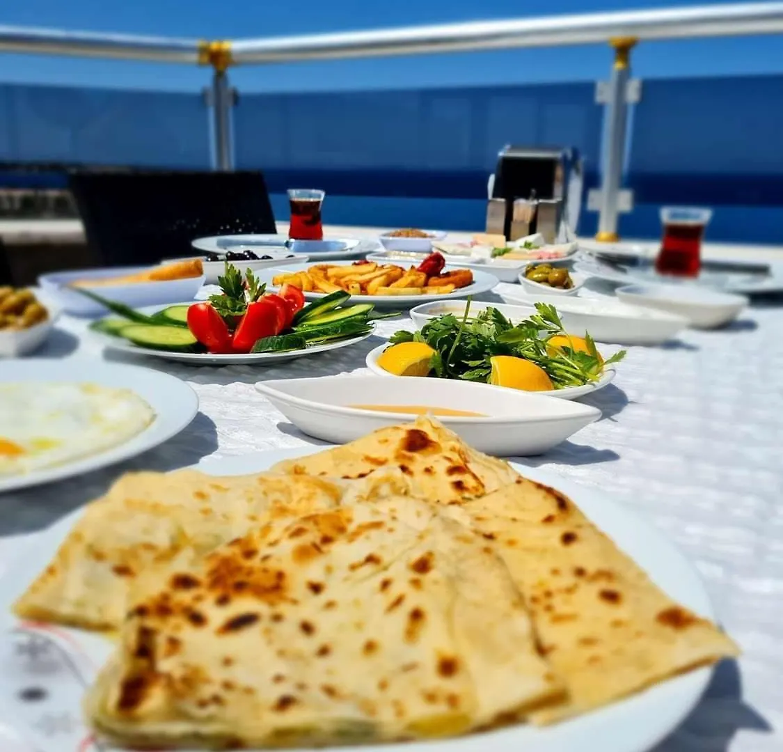 Adil Otel Didim 3*,